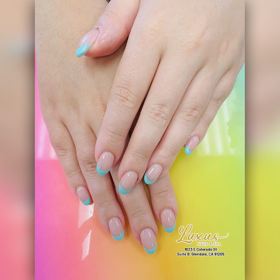 Christmas Nails That Sparkle All Season at Luxus Nail Spa